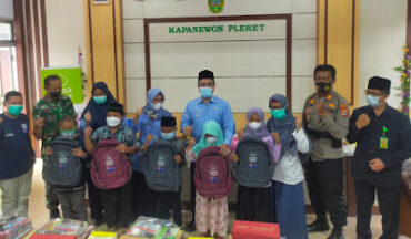 Kapolsek Pleret Hadiri Santunan Anak Yatim Piyatu Dalam Rangka Peringatan Hari Ibu 22 Desember 2021