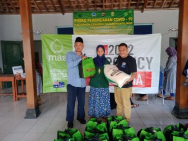 MAA Internasional Australia Sampaikan Paket Sembako Untuk Warga Kurang Mampu Di Temuwuh Dlingo