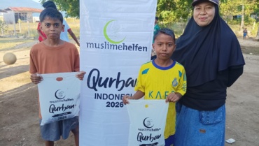 Muslimehelfen Jerman Salurkan 12 Ekor Sapi Kurban di Flores Timur